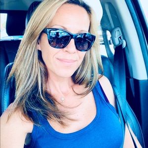 Meet your Posher, Angela